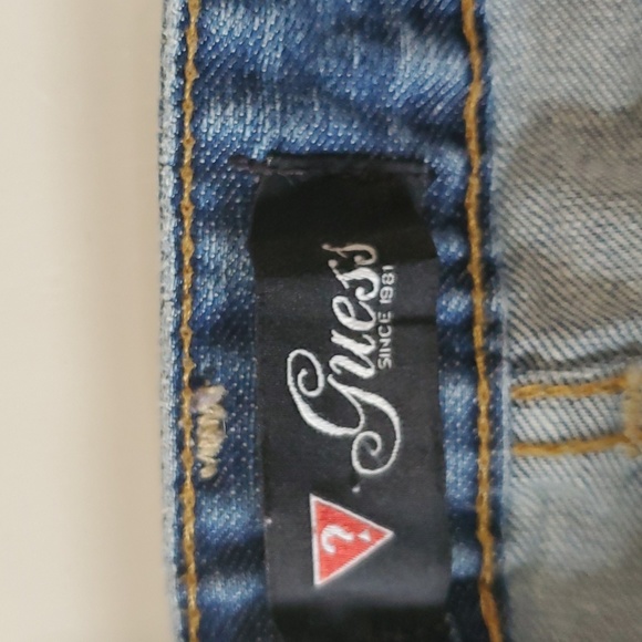 Guess jean shorts - Picture 3 of 4